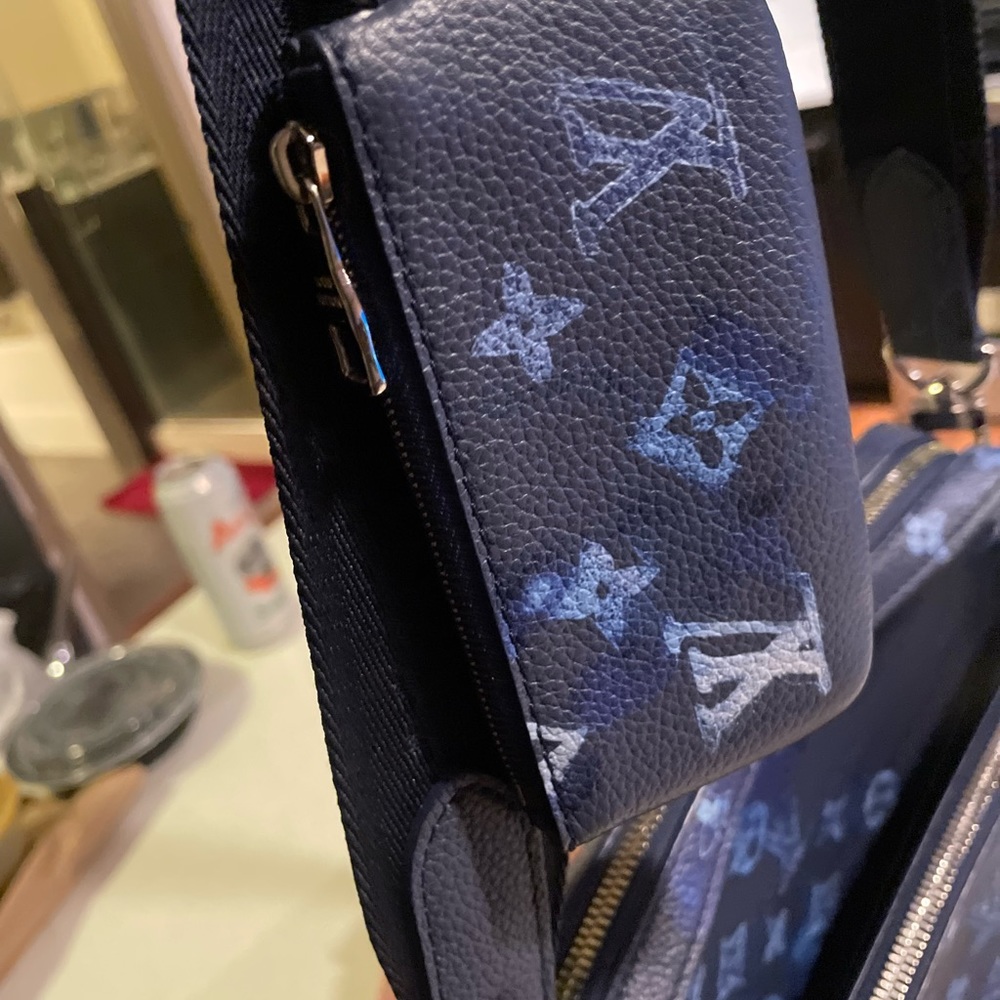 LOUIS VUITTON TRIO MESSENGER BAG - Picture 4 of 13